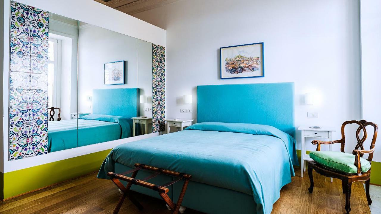 Donna Giulia, Luxury House Hotel Salerno Buitenkant foto