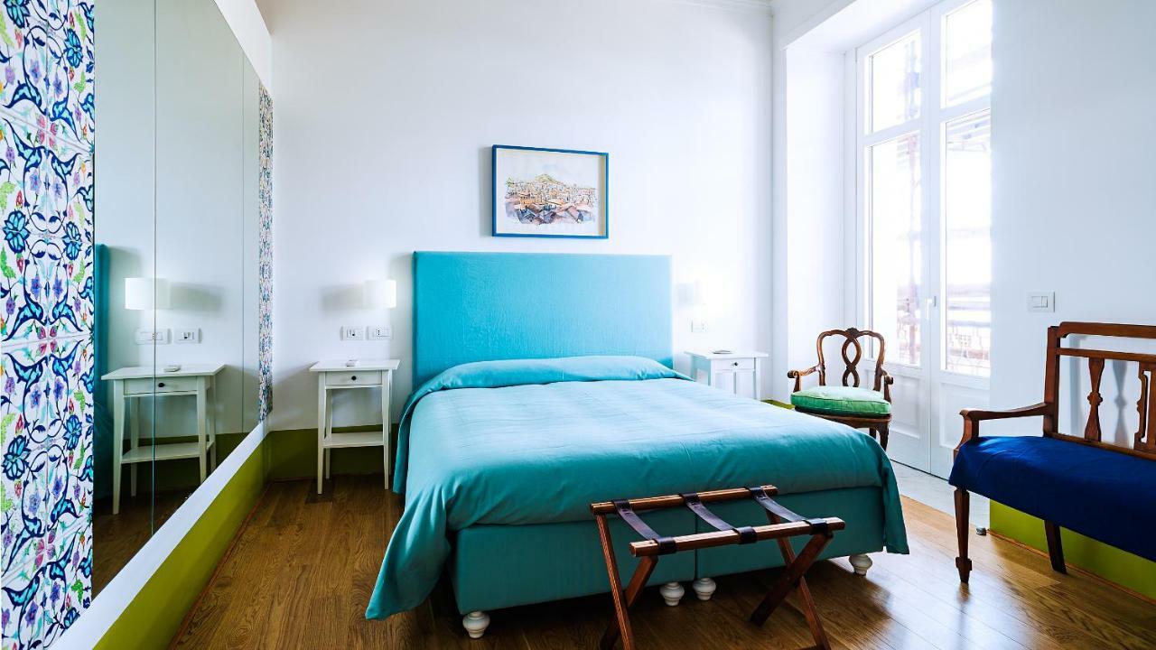 Donna Giulia, Luxury House Hotel Salerno Buitenkant foto