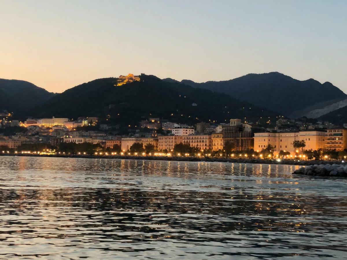 Donna Giulia, Luxury House Hotel Salerno Buitenkant foto